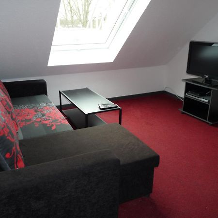 Ferienwohnung In Duesseldorf Hassel Düsseldorf Exterior foto