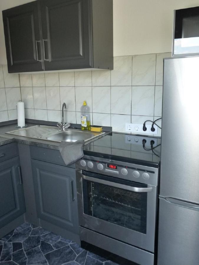 Ferienwohnung In Duesseldorf Hassel Düsseldorf Exterior foto