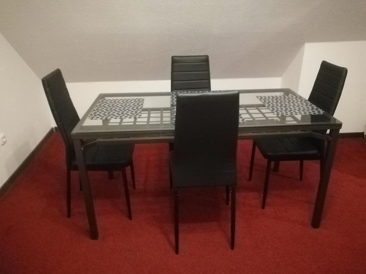 Ferienwohnung In Duesseldorf Hassel Düsseldorf Exterior foto